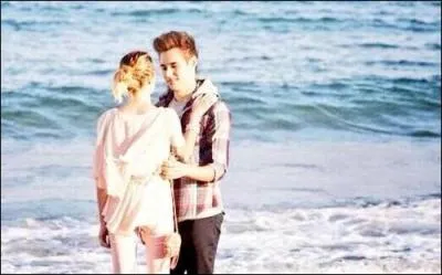 Elle est amoureuse de Len :