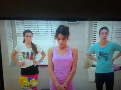 Pourquoi Violetta fait-elle cette tte ?