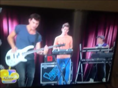 Cette photo concerne quelle chanson ?