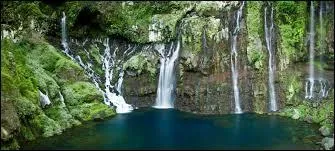 Quelle ville est la prfecture de La Runion ?