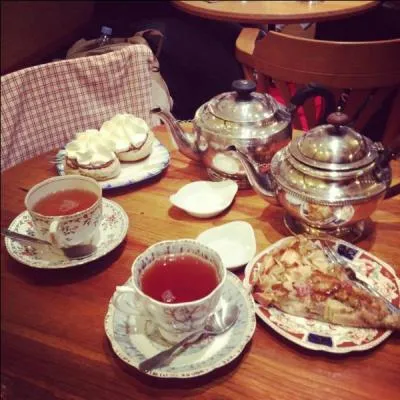 Vous prendrez bien un peu d'eau chaude avec un soupon d'herbe, n'est-il pas ?