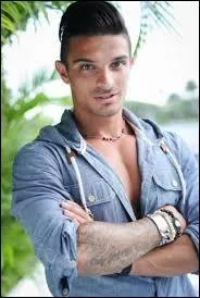 Dans cette saison, il y avait l'ex de Julien, qui tait-elle ?