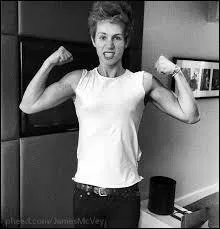 Quel est l'autre prnom de James ?