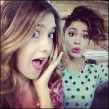 Comment Violetta a-t-elle rencontr Angie ?