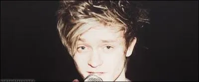 Combien de covers a-t-il posts environ sur YouTube ?