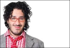 Comment s'appelle le professeur qui est un peu fou-fou ? Et qui joue son rle ?