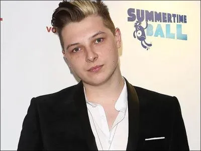 Qui est ce chanteur ?