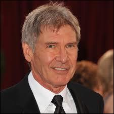 Que faisait Harrison Ford (profession qu'il a d'ailleurs interprte avec humour avec la clbre phrase  je bricolais ) avant d'accder  la clbrit ?