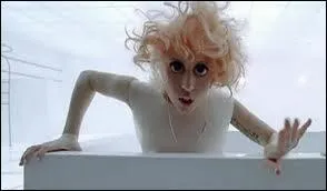 Dans quel clip Lady Gaga apparat-elle ainsi ?