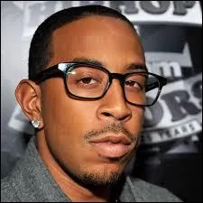 Qui a chant  Party Girls  en featuring avec Ludacris en janvier 2014 ?