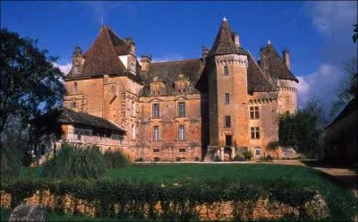 Quel est ce chteau de Dordogne form de deux chteaux accols, l'un fodal, l'autre inspir de la Renaissance italienne ?