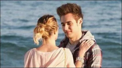 Son personnage est amoureux de ...