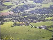 Voici le village Savoyard de Verel-de-Montbel vu depuis le belvdre du Grand Bec. Il se situe en rgion ...