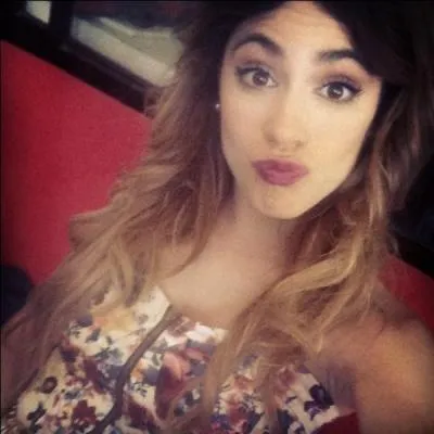 Mon premier baiser tait  14 ans :