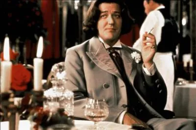 Quelle est la nationalit d'Oscar Wilde, dont la biographie romance sortit sur les crans en 1997, avec Stephen Fry dans le rle titre ?