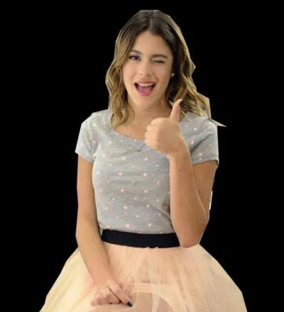 Tini s'est fait teindre les cheveux en :