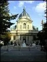 Clbre Universit dans le quartier latin :