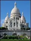 Basilique surplombant la butte Montmartre :