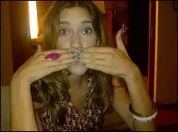 Quelle chanson son personnage a-t-il crite lors de la saison 2 ?