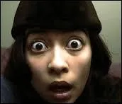 Quelle expression idiomatique anglaise correspond la mieux avec l'image ? Indice : Je n'en crois pas mes yeux.