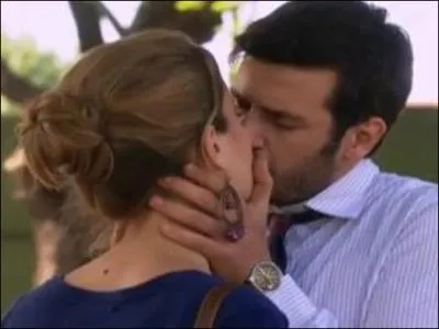 Le seul inconvnient, c'est que celle-ci tait en couple avec :