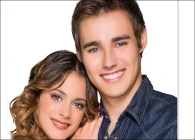 Maintenant la saison 2 ! Au dbut, Violetta est avec :