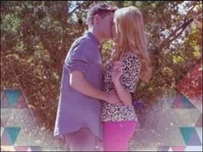 De qui Federico tomba-t-il amoureux ?