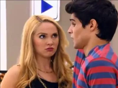 Mais ils se sparent. La fille tomba amoureuse de :