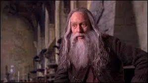 De quel bar est-il le barman ?