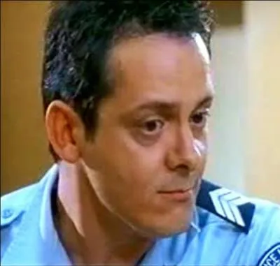 Comment s'appelle le collègue avec qui elle a travaillé, en duo, à l'accueil ?