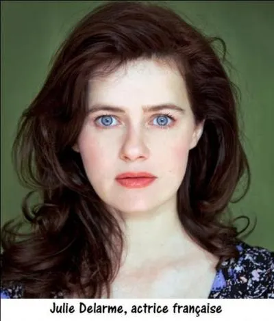 Quel est le nom de l'interprte de la jeune fille ?