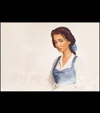 Combien de loups attaquent-ils Belle dans les bois ?