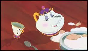 Combien de loups attaquent le pre de Belle dans les bois ?