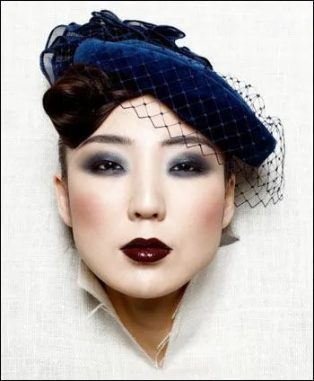 En 1912 il se fit vincer du pouvoir par un confucianiste qui dtestait ces socits secrtes. Qui tait-ce ?