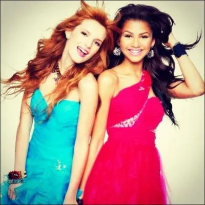 J'ai enregistré un clip qui fait fureur, son nom est 'Replay', je suis donc...