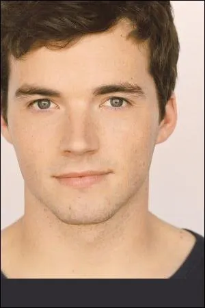 Comment Spencer a-t-elle commenc  souponner Ezra d'tre -A ?