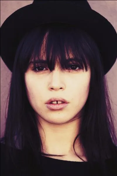 Lubna Gourion faisait partie du tournage mais plus maintenant. Quelle srie ?