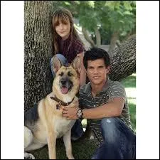 Qui est avec Bella ?