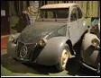 C'est la plus vieille 2CV du muse. De quelle anne est-elle ?