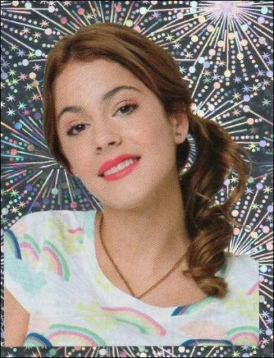 Avec qui sort-elle dans la saison 1 ?