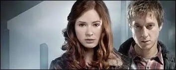 Elle a un fianc qui a voyag avec le docteur.