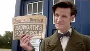 Il ou elle n'tait pas content que la compagne voyage avec le docteur.