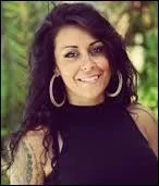 Qui est en couple avec cette fille ?