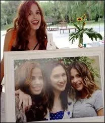 Dans la saison 2 quelle est la chanson que Francesca, Camila et Violetta doivent chanter lors de la fete d'anniversaire de Francesca ?