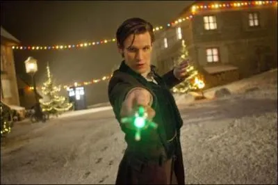 Même épisode. Qui y avait-il au dîner de Clara pour Noël ?