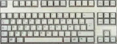 Quelles sont les touches qui mènent aux carrelages triangulaires ?