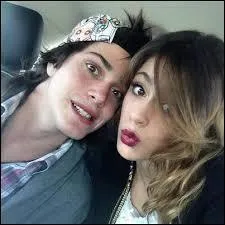 Comment s'appelle le frère de Martina ?