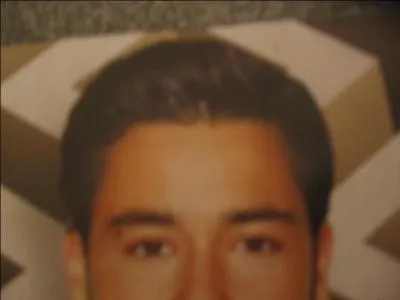 A qui sont ces yeux ?