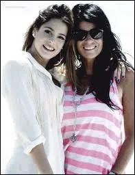 Comment la mère de Martina s'appelle-t-elle ?