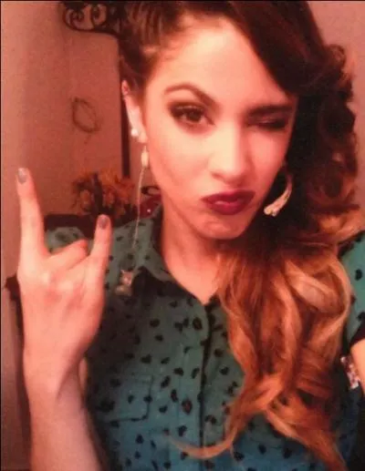 Quelles sont les couleurs préférées de Martina Stoessel ?